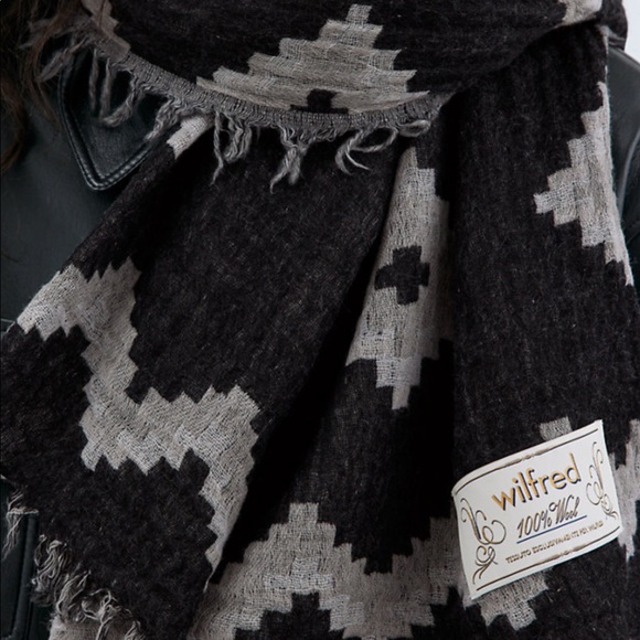 Wilfred reversible blanket scarf - Picture 3 of 4